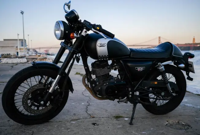 Mash 125 Cafe Racer